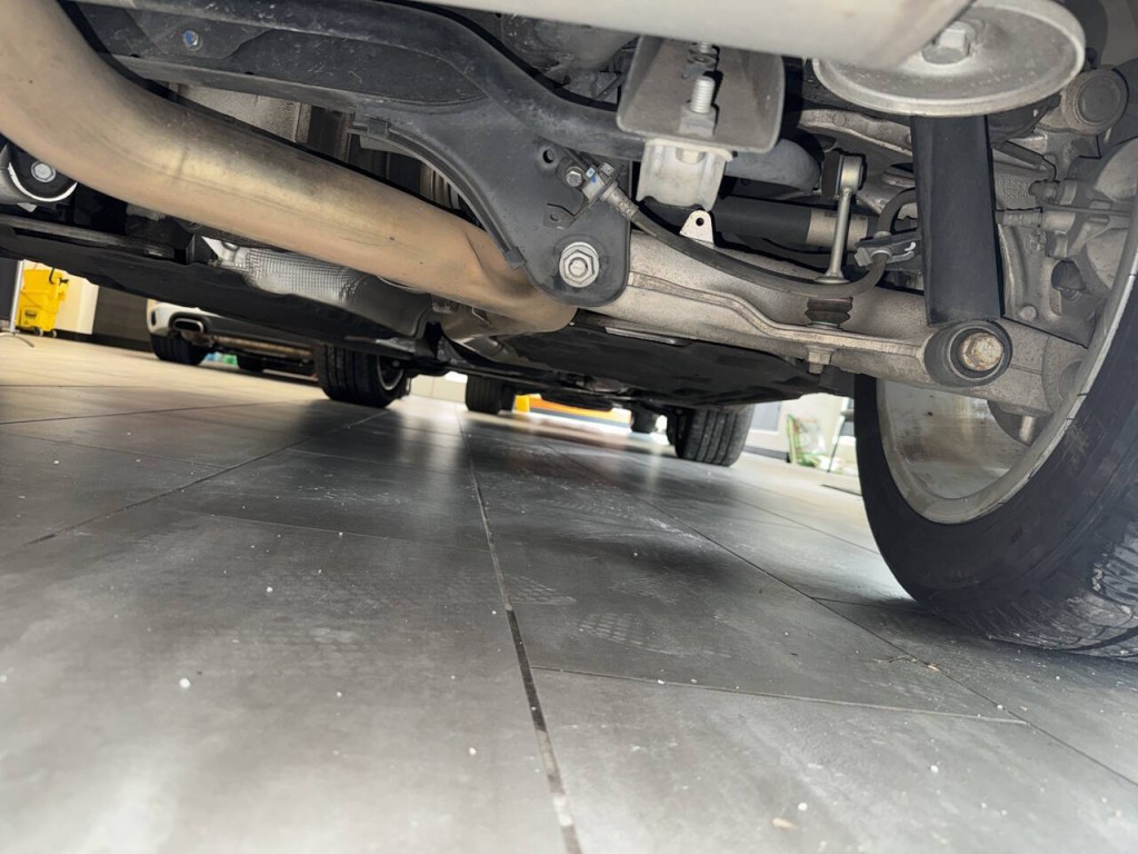 2016 BMW X5 Image 32