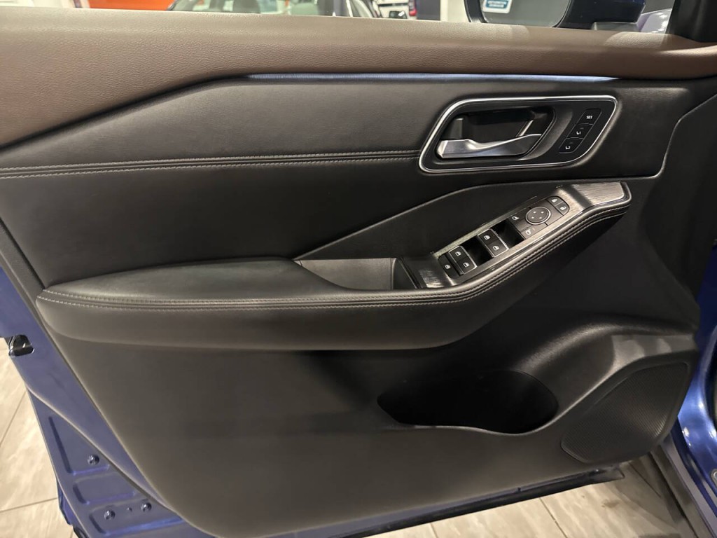 2022 Nissan Rogue Image 16