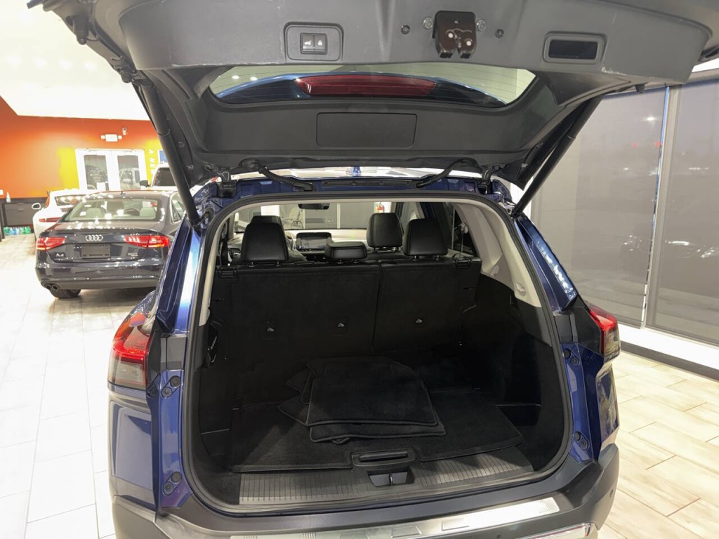 2022 Nissan Rogue Image 40