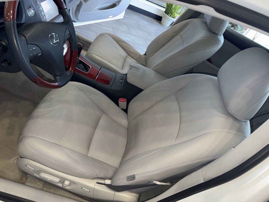 2008 Lexus ES 350 Image 16