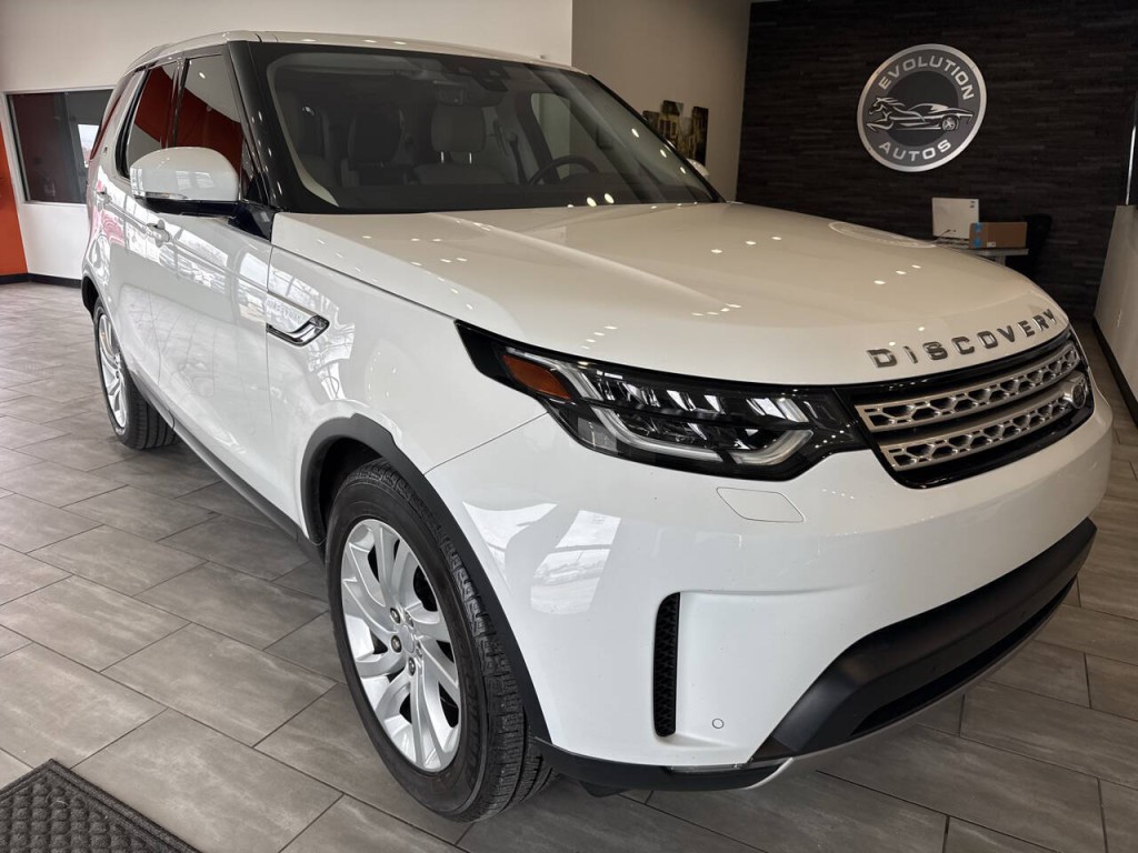 2017 Land Rover Discovery Image 2
