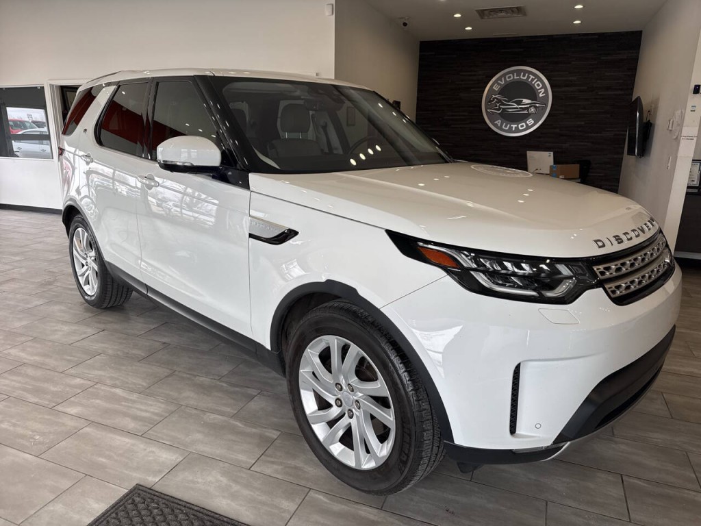 2017 Land Rover Discovery Image 3