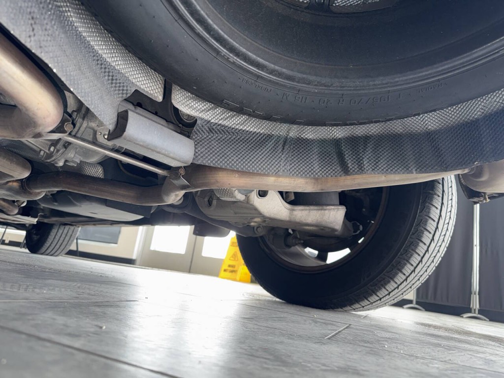 2017 Land Rover Discovery Image 23