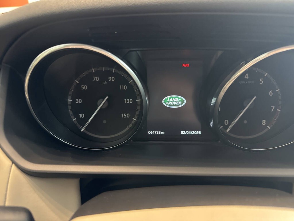 2017 Land Rover Discovery Image 45