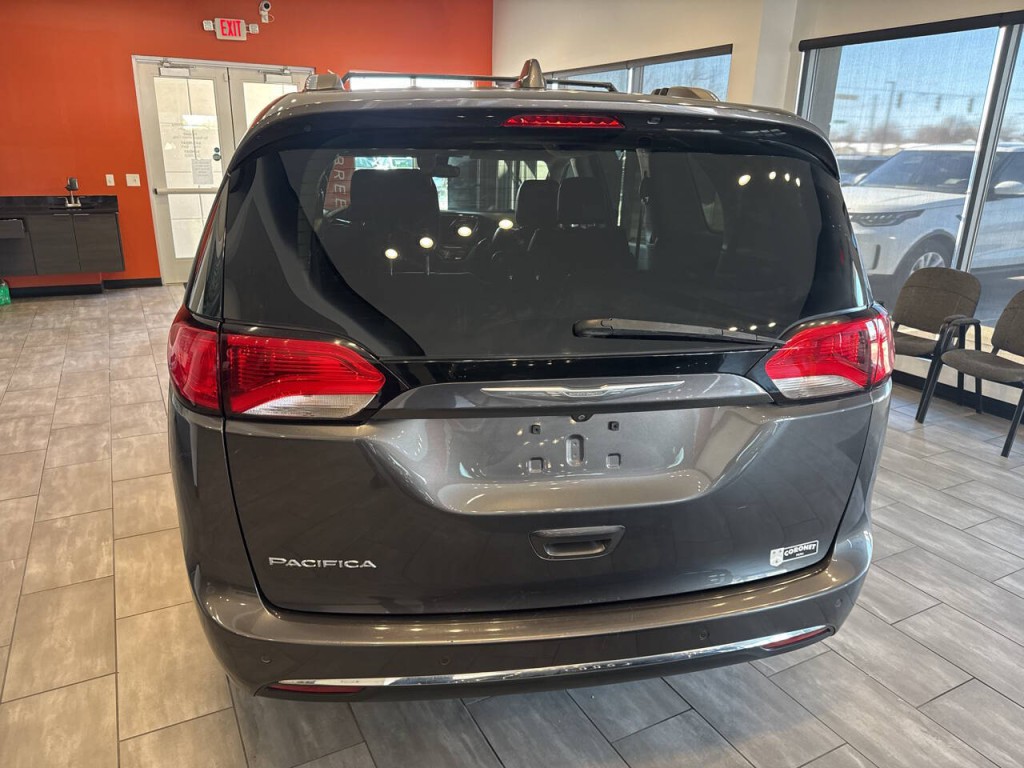 2017 Chrysler Pacifica Image 10