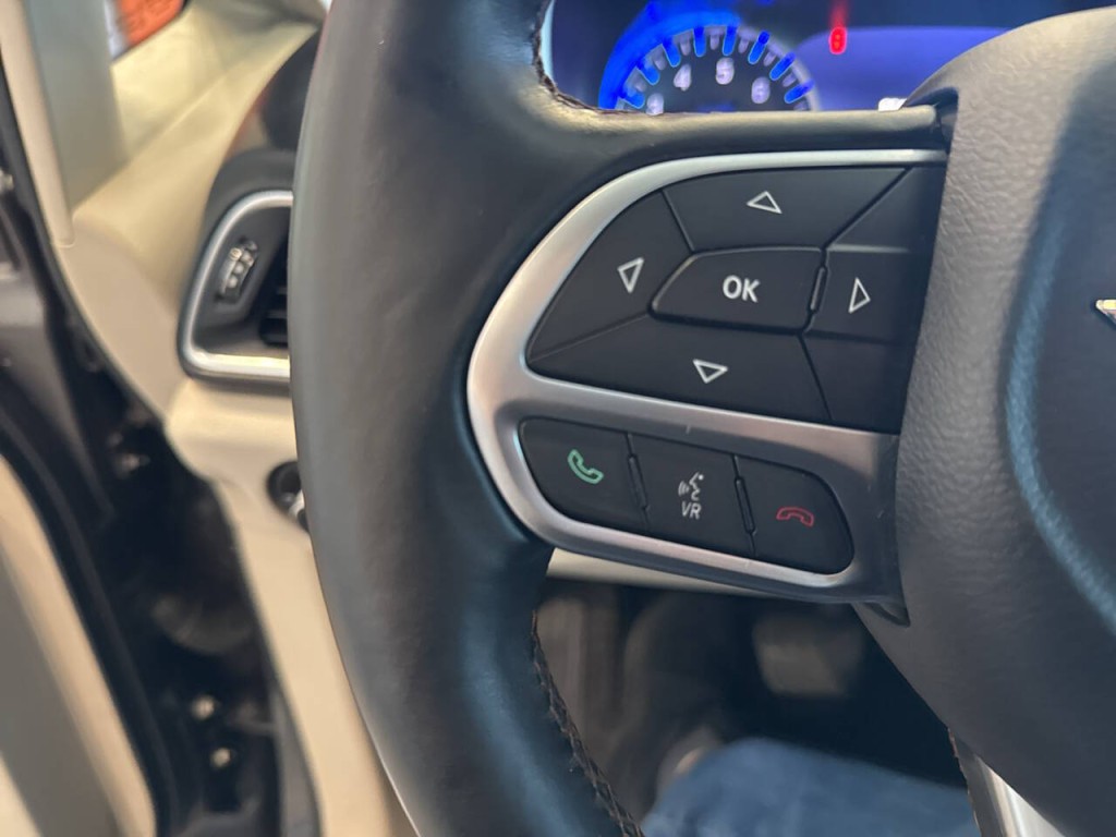 2017 Chrysler Pacifica Image 29