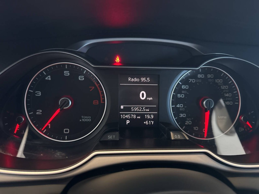 2013 Audi A4 Image 32