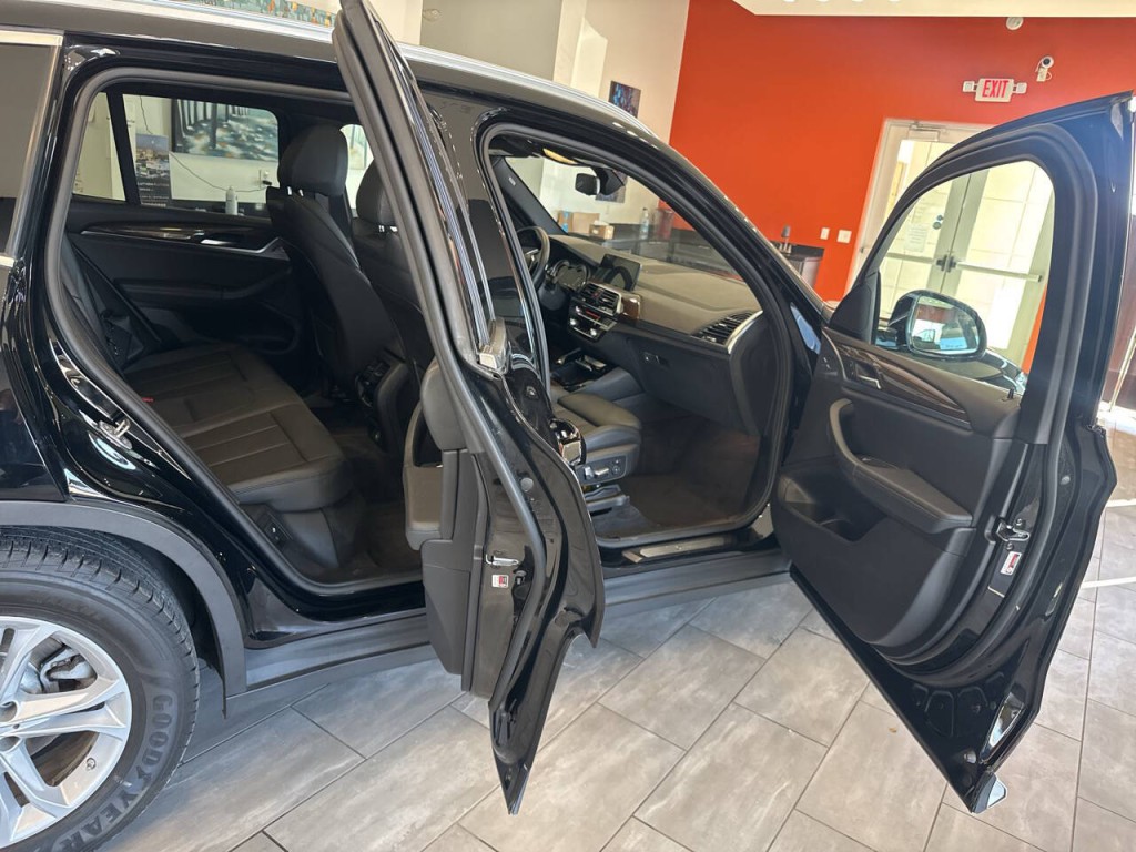 2018 BMW X3 Image 17