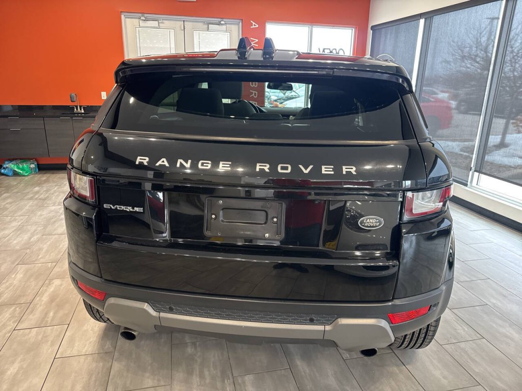 2016 Land Rover Range Rover Evoque Image 11