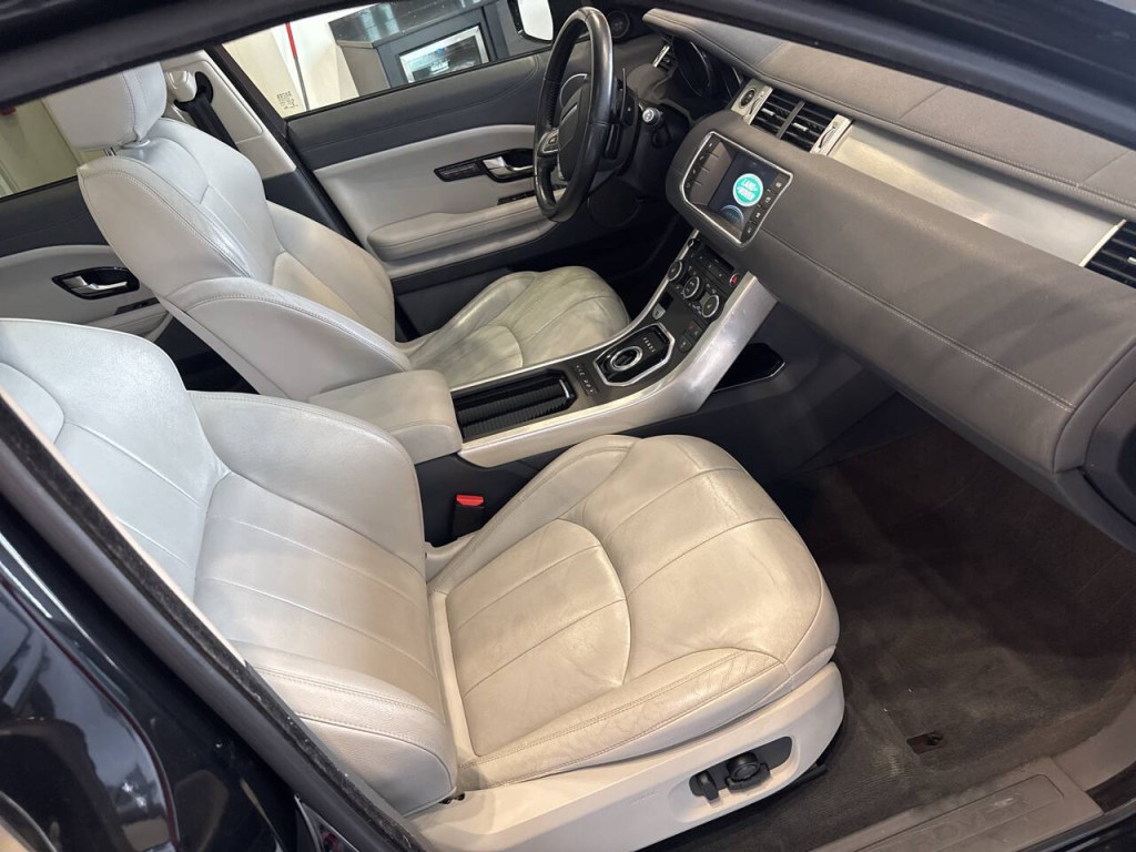 2016 Land Rover Range Rover Evoque Image 17