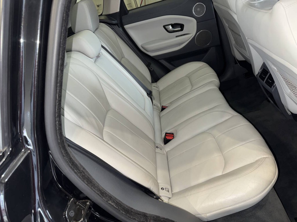 2016 Land Rover Range Rover Evoque Image 21