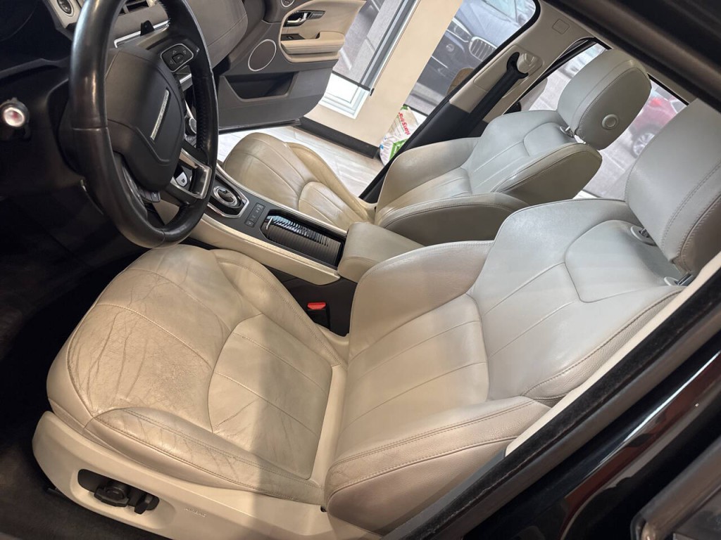 2016 Land Rover Range Rover Evoque Image 24