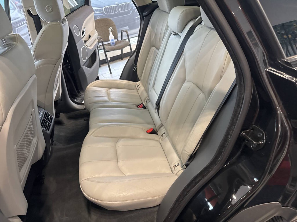 2016 Land Rover Range Rover Evoque Image 27