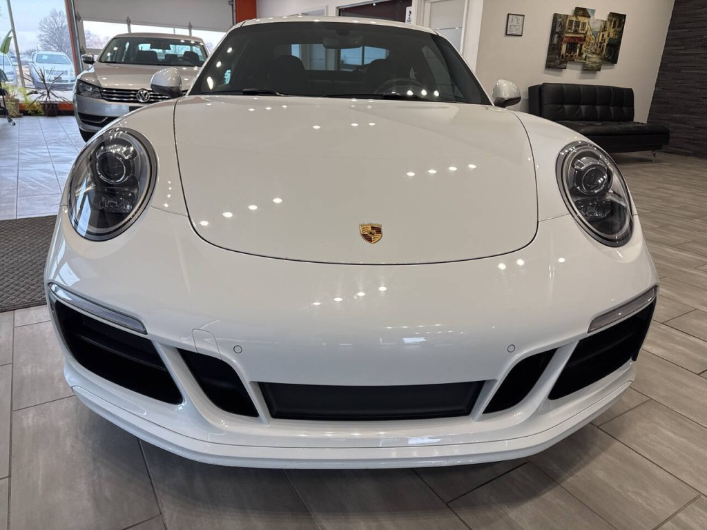 2019 Porsche 911 Image 3