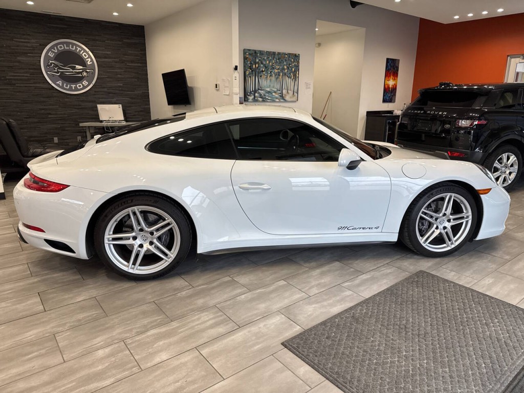 2019 Porsche 911 Image 9