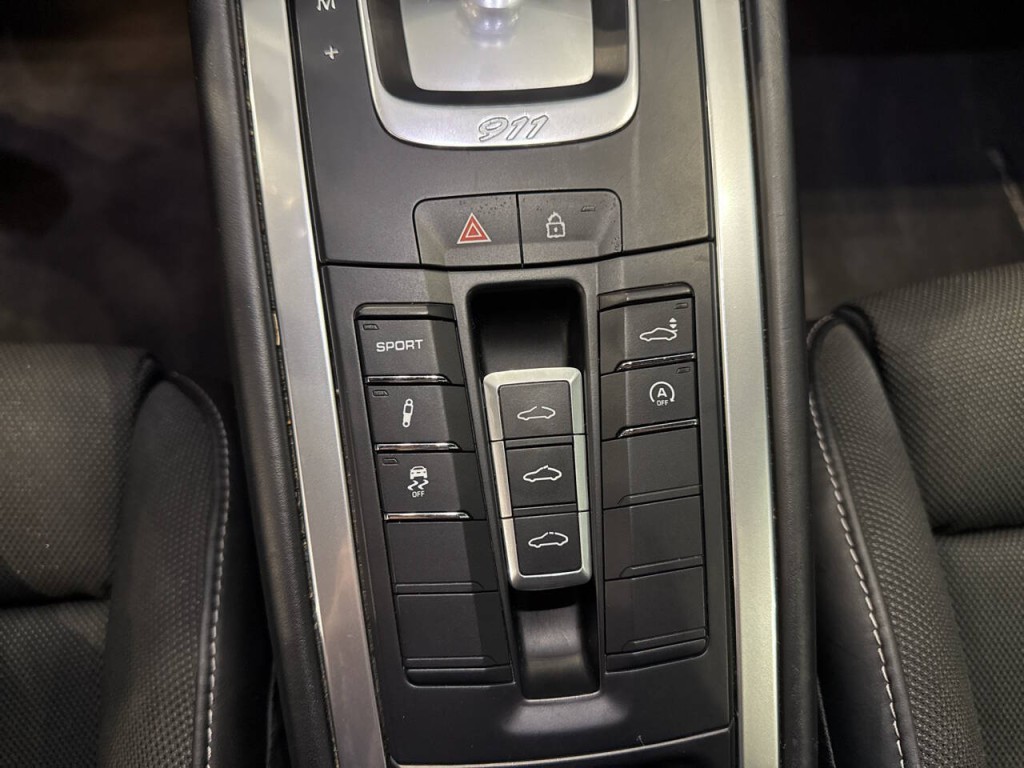 2019 Porsche 911 Image 21