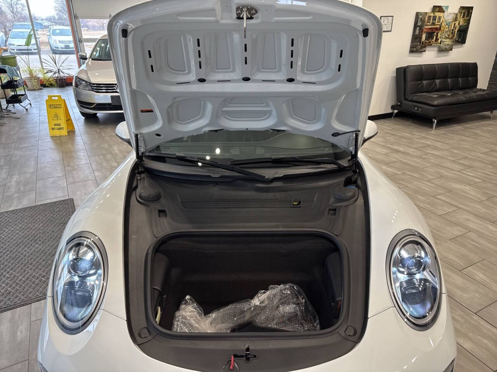 2019 Porsche 911 Image 28