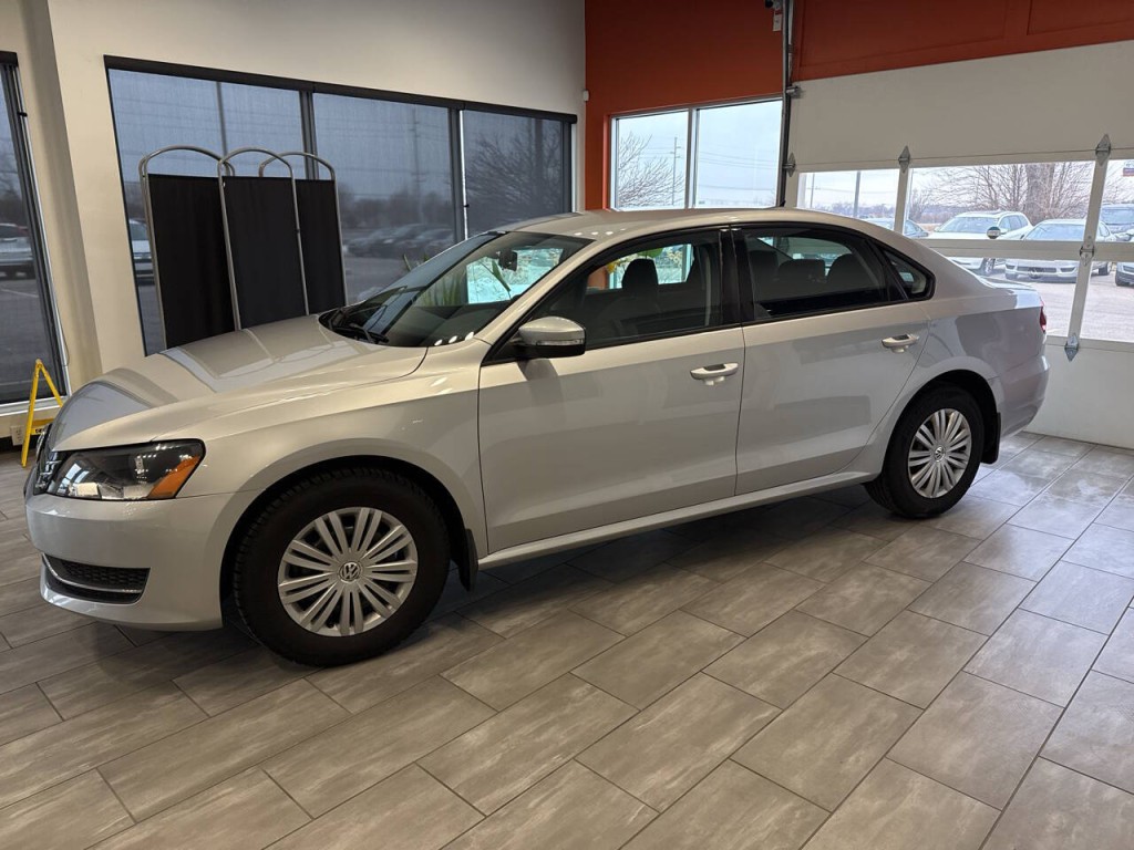 2015 Volkswagen Passat Image 4