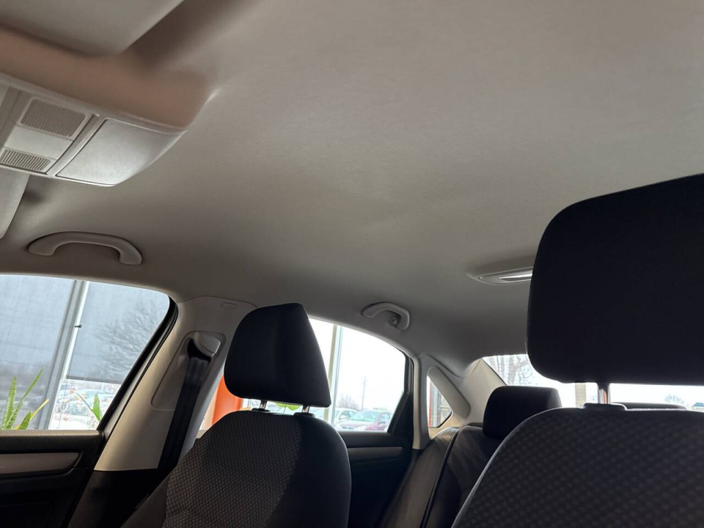 2015 Volkswagen Passat Image 21