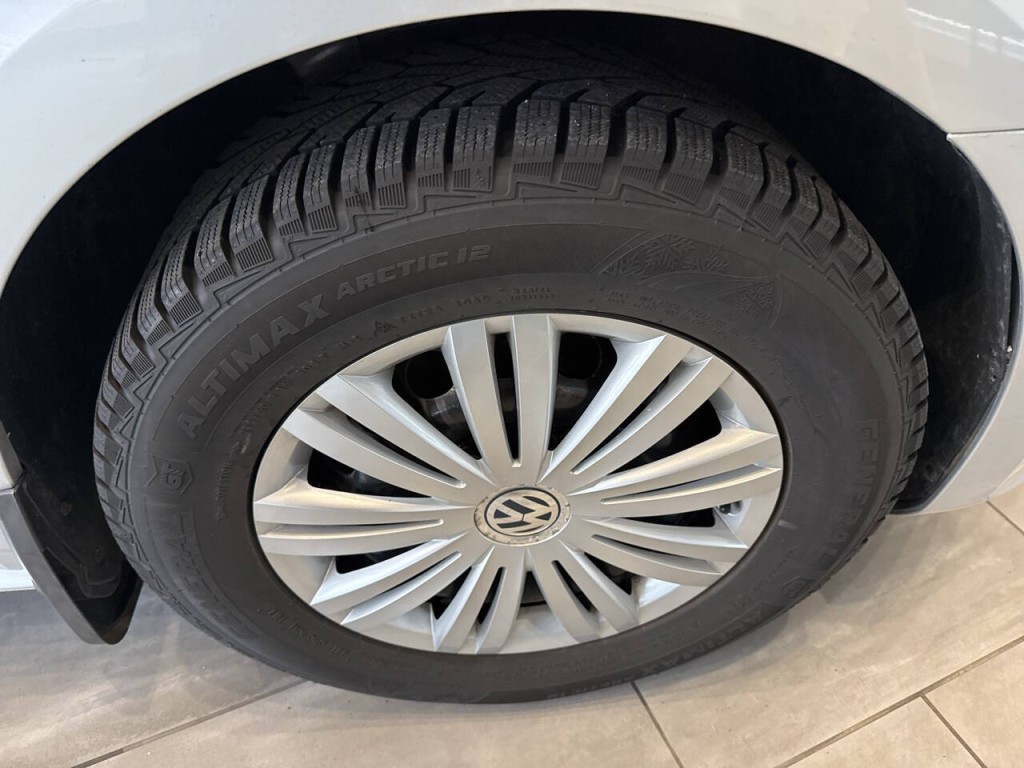 2015 Volkswagen Passat Image 36