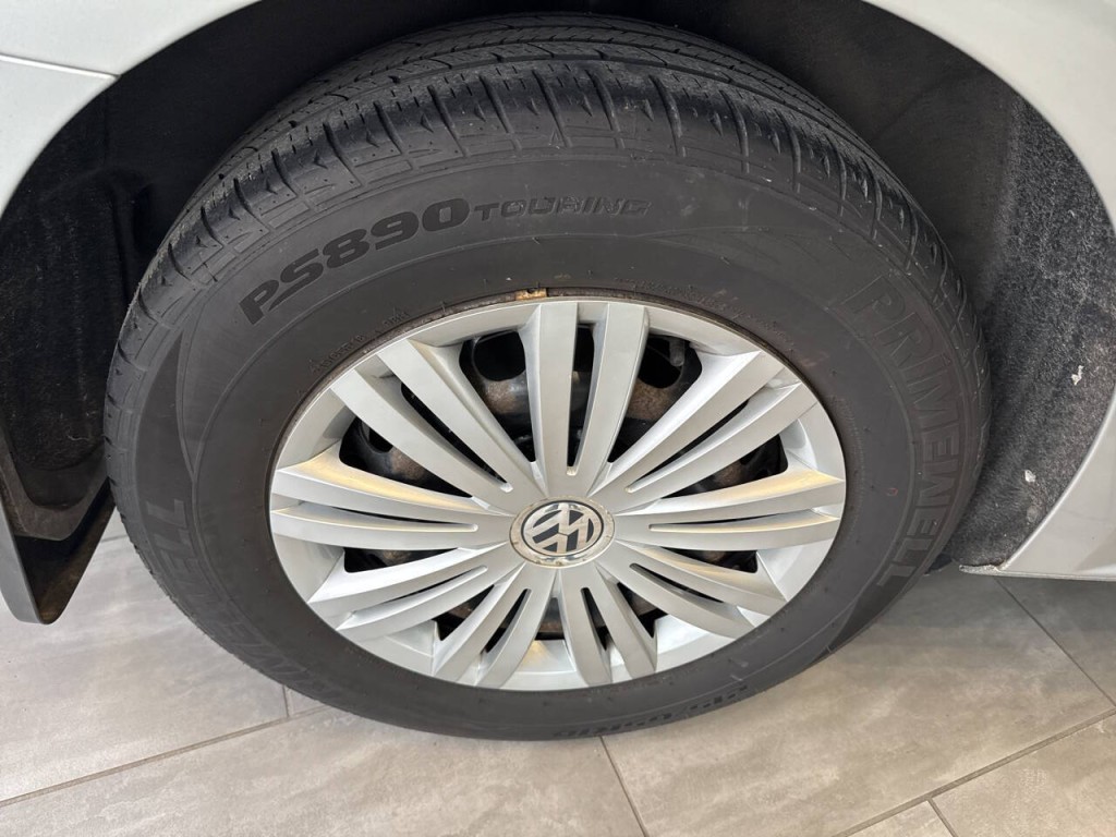 2015 Volkswagen Passat Image 37