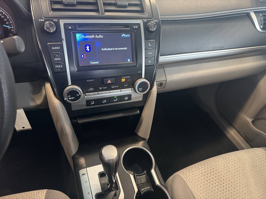 2012 Toyota Camry Image 23