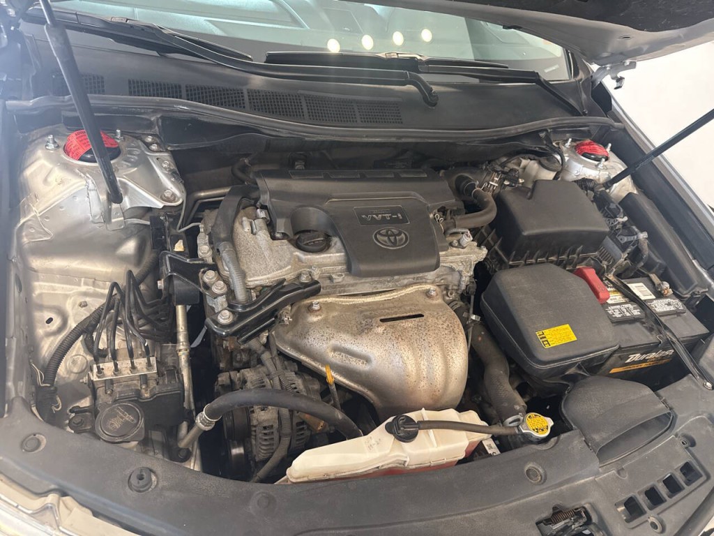 2012 Toyota Camry Image 24