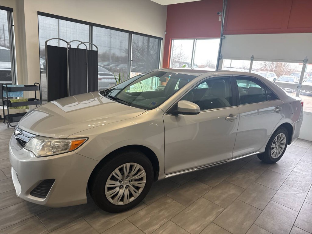2012 Toyota Camry Image 26