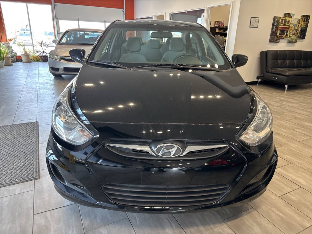 2014 Hyundai Accent Image 5