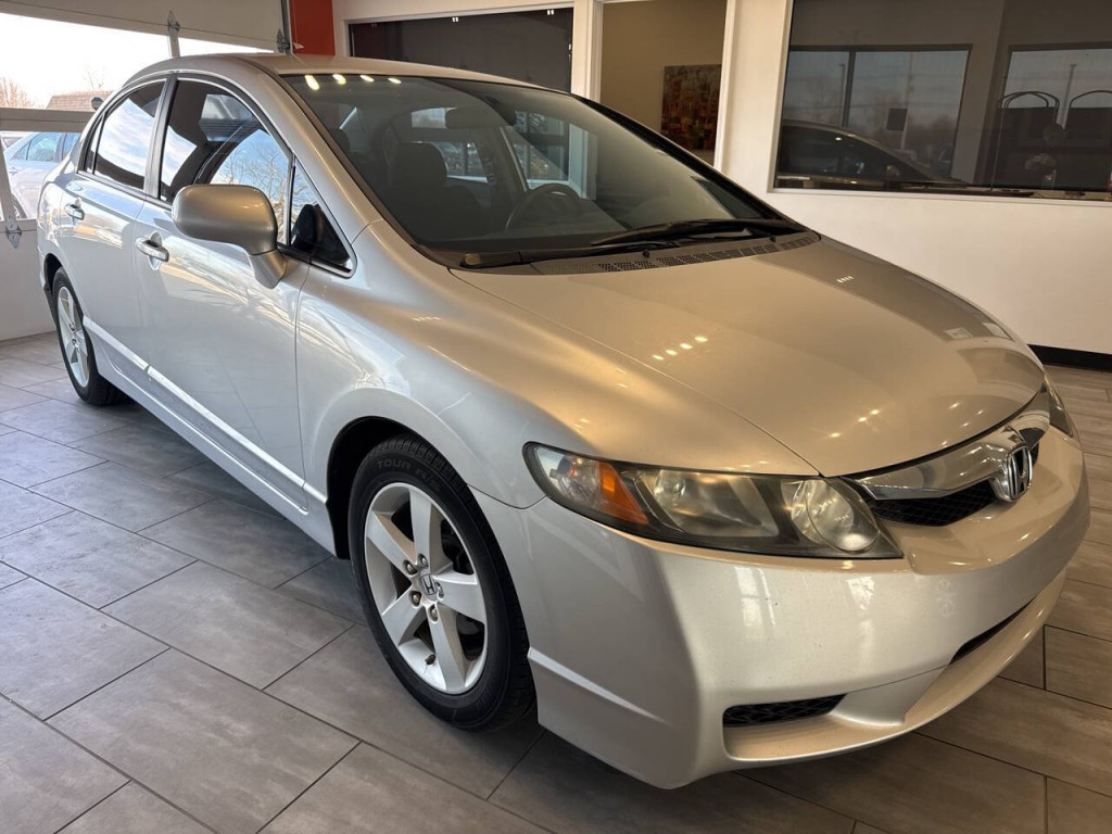 2010 Honda Civic Image 2