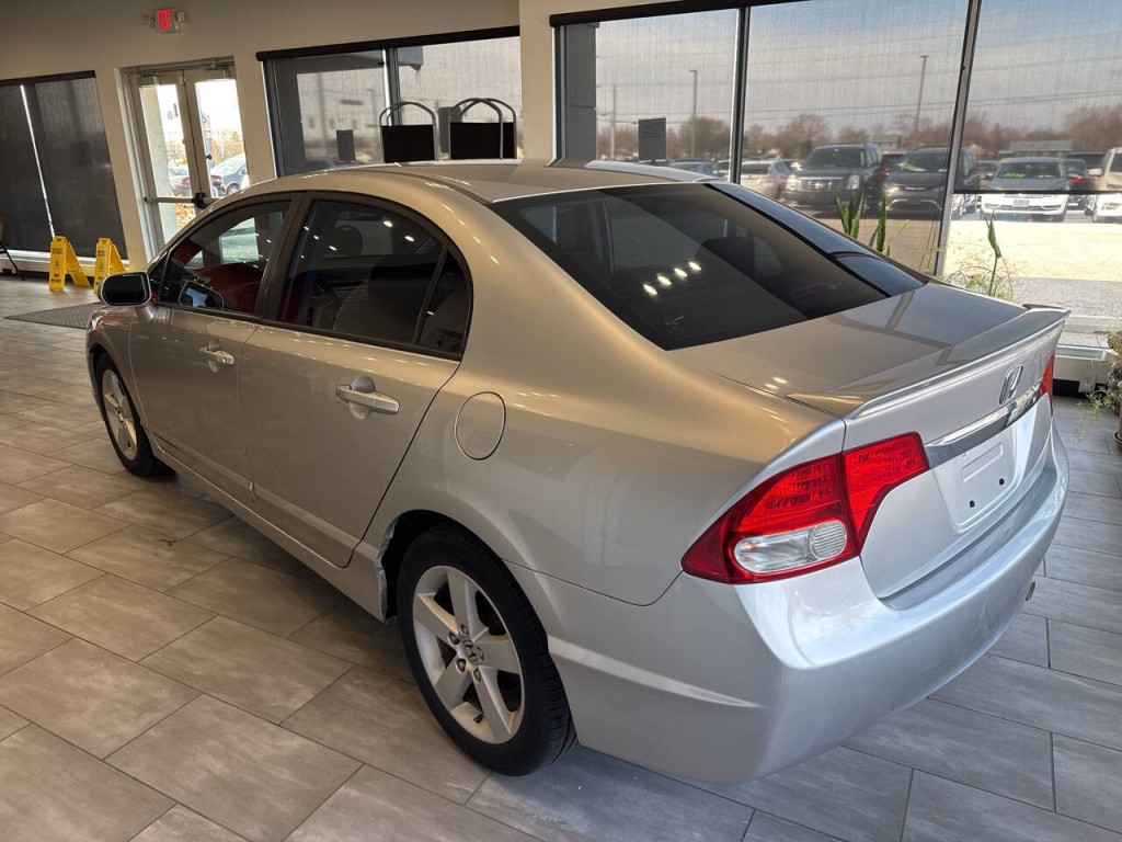 2010 Honda Civic Image 8