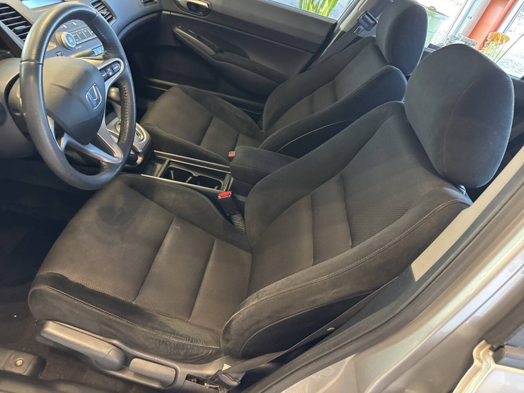 2010 Honda Civic Image 25