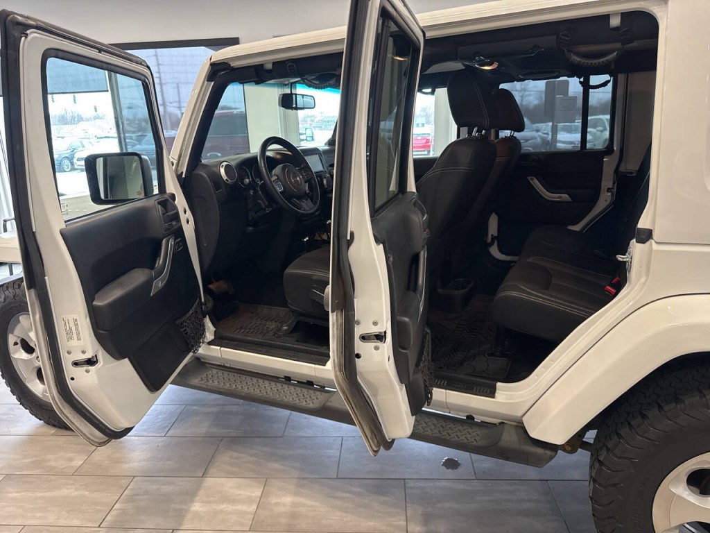 2014 Jeep Wrangler Unlimited Image 16