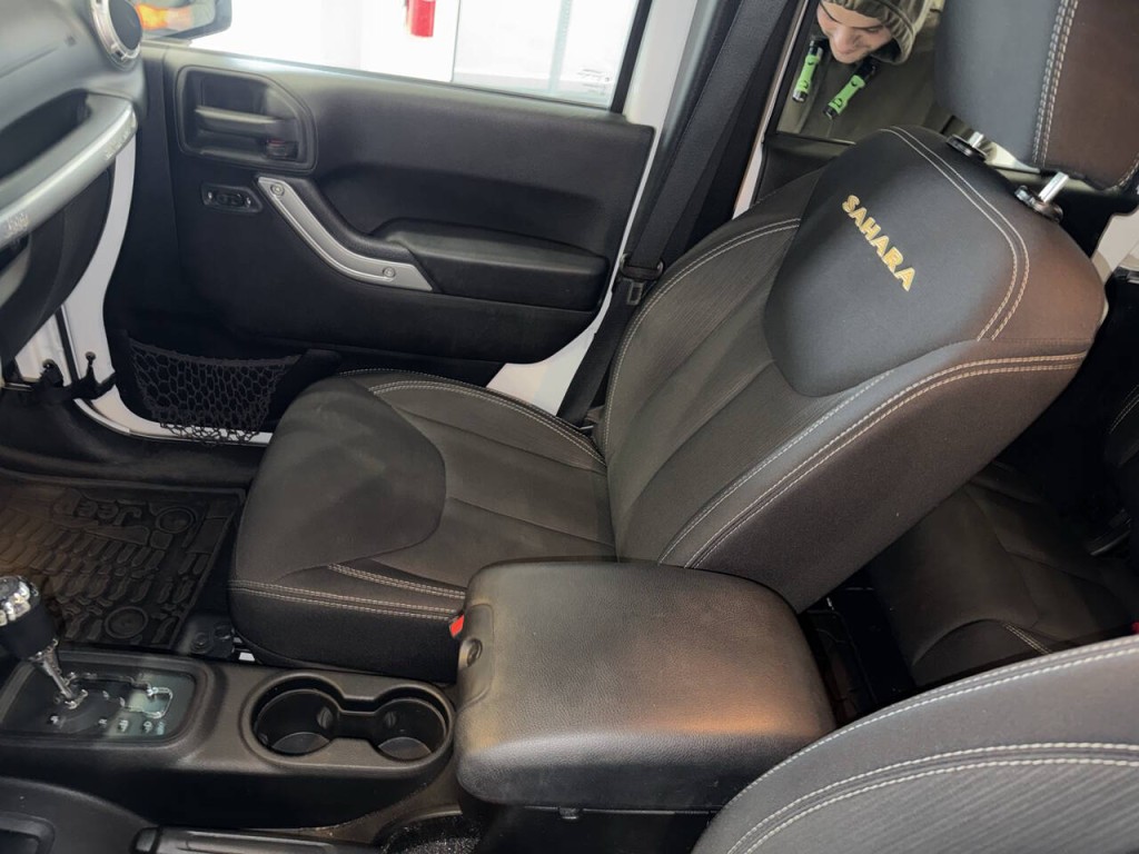 2014 Jeep Wrangler Unlimited Image 20