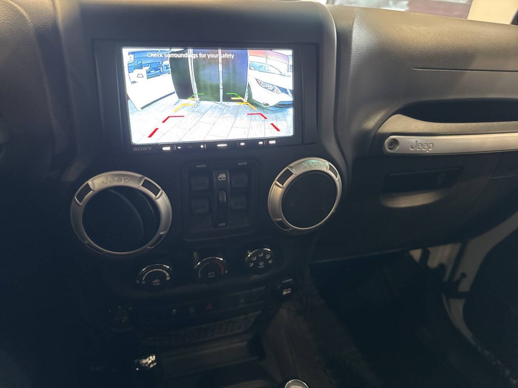 2014 Jeep Wrangler Unlimited Image 30