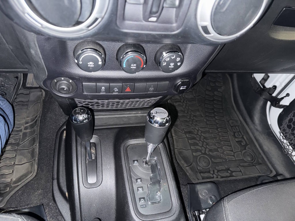 2014 Jeep Wrangler Unlimited Image 32