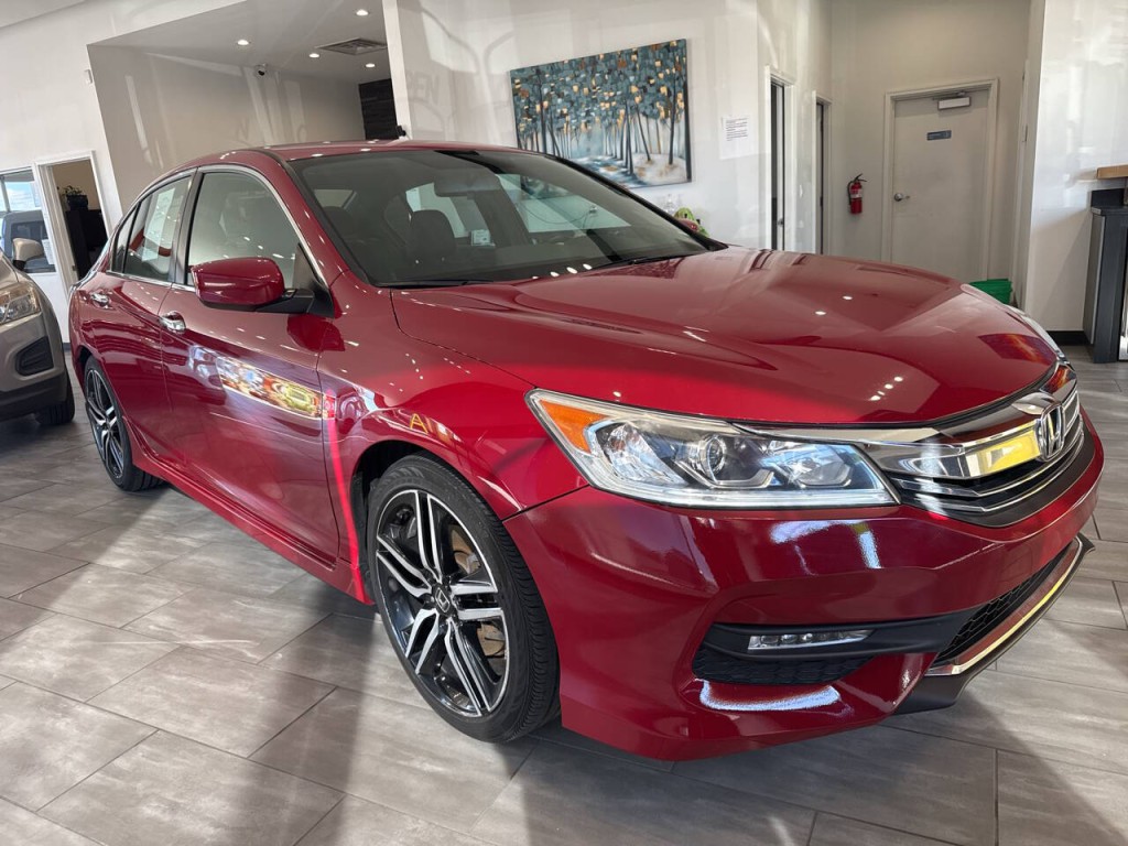 2017 Honda Accord Image 2