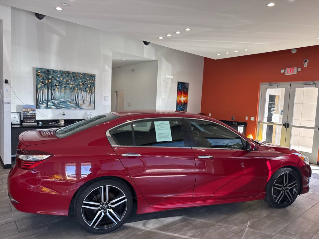 2017 Honda Accord Image 11