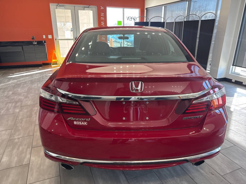 2017 Honda Accord Image 15