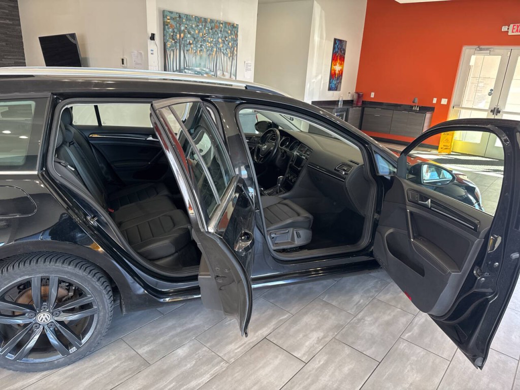 2017 Volkswagen Golf Image 13