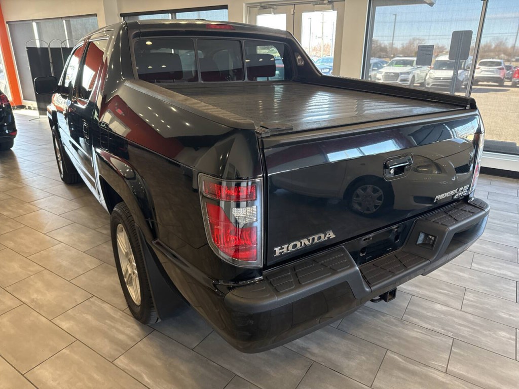 2013 Honda Ridgeline Image 5