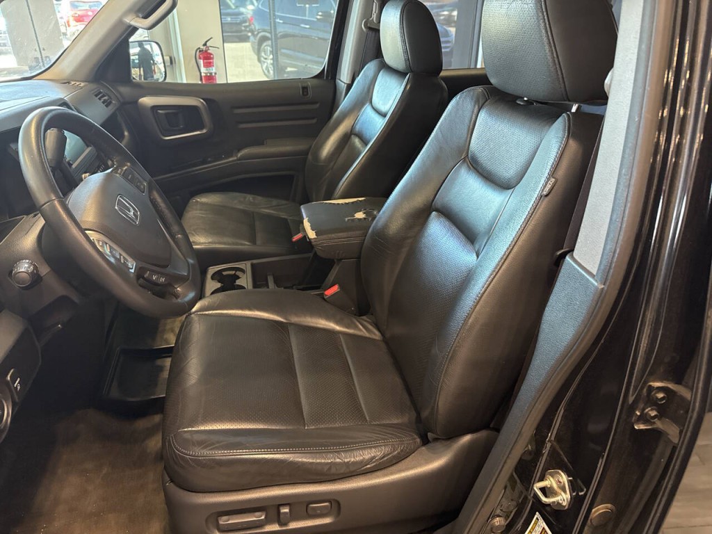 2013 Honda Ridgeline Image 14
