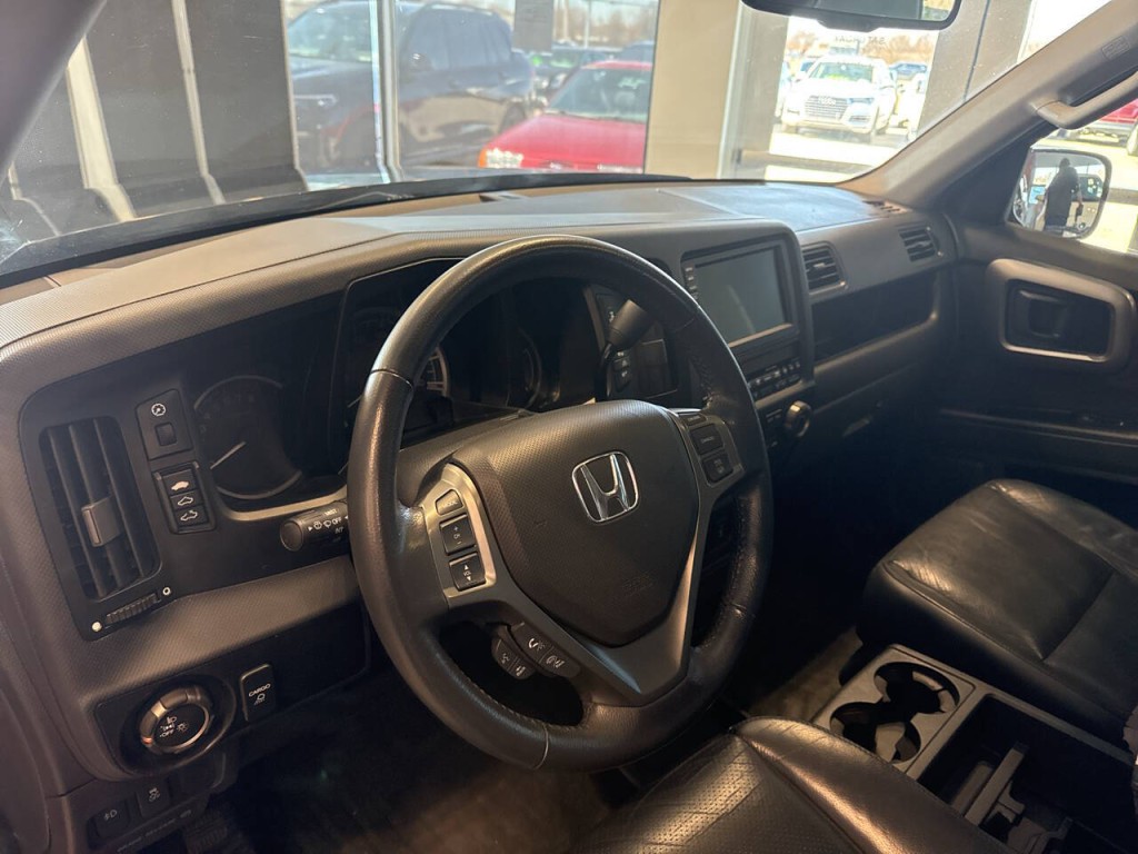 2013 Honda Ridgeline Image 15