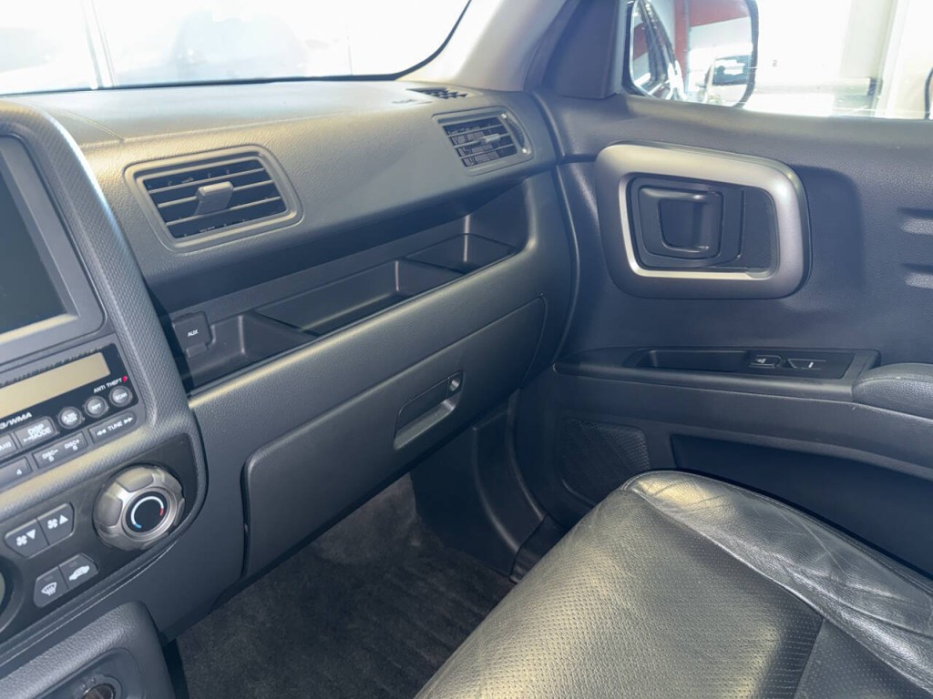 2013 Honda Ridgeline Image 23