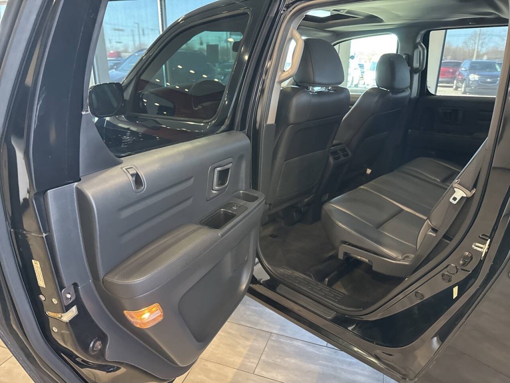 2013 Honda Ridgeline Image 28
