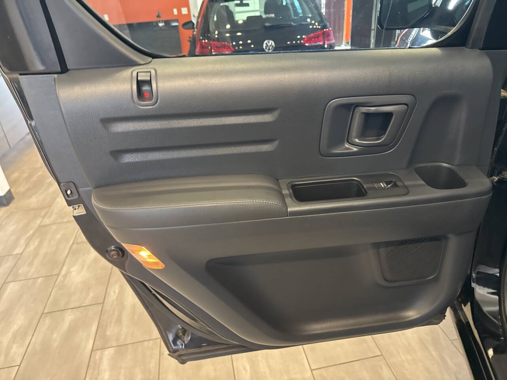 2013 Honda Ridgeline Image 29
