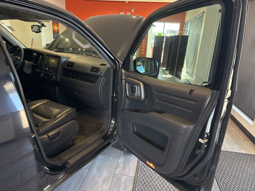 2013 Honda Ridgeline Image 36
