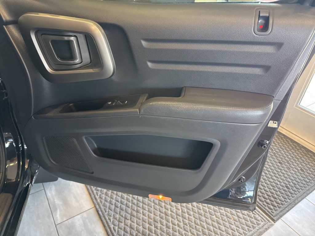 2013 Honda Ridgeline Image 37
