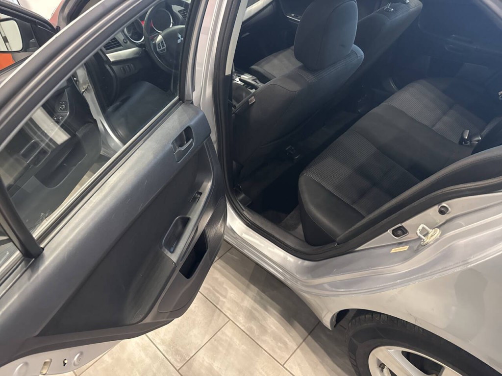 2009 Mitsubishi Lancer Image 18