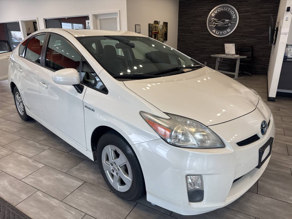 2010 Toyota Prius Image 2